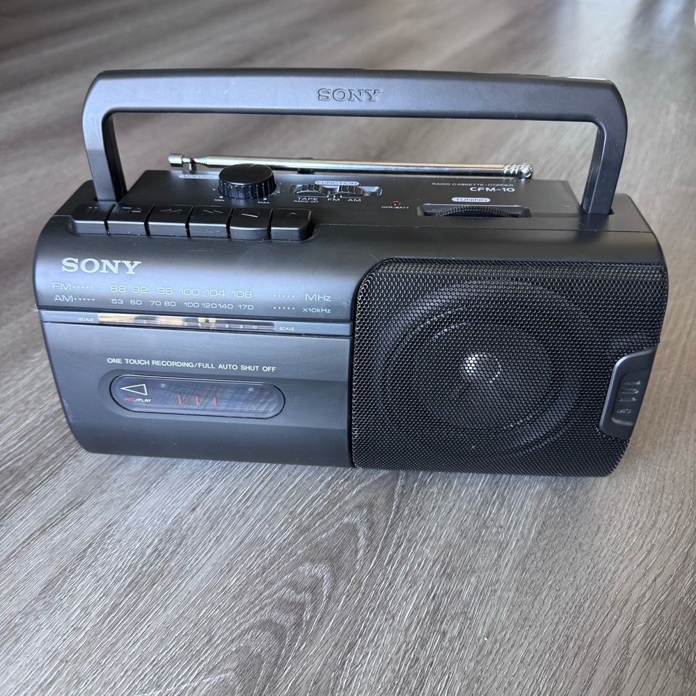 Sony CFM-10 Portable Mini Boombox AM/FM Cassette Tape Player Stereo Fully Tested